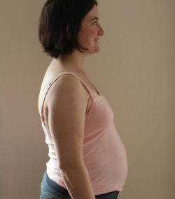 19 weeks pregnant belly