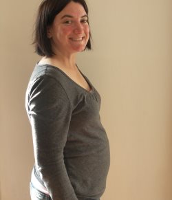 14 Weeks Pregnant - Do Your Trousers Still Fit?
