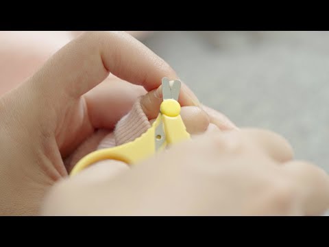 How to cut your baby&#039;s nails