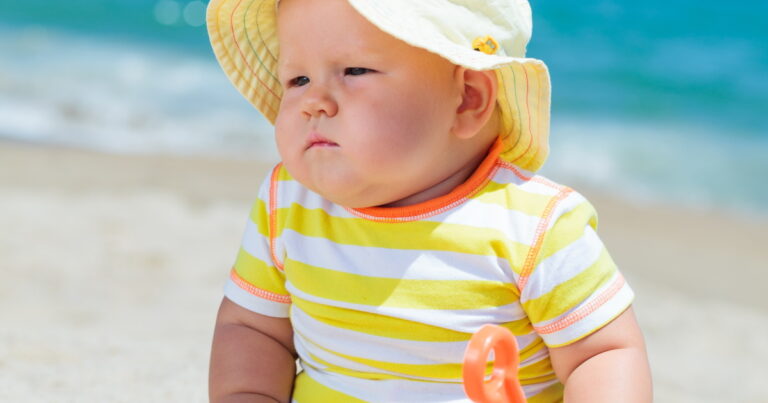 Read more about the article How to Prevent and Treat Heat Stroke In Babies & Toddlers