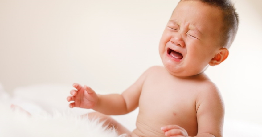 8-month-old baby throws tantrums