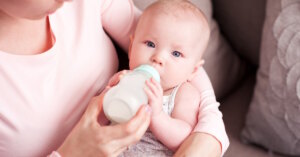Read more about the article 5-Month-Old Baby Suddenly Throwing Up All Her Formula