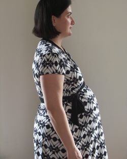 30 weeks pregnant belly