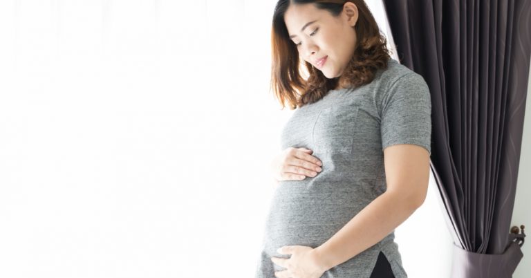 Read more about the article 17 Weeks Pregnant! Symptoms, Fetal Development, Belly, Diary