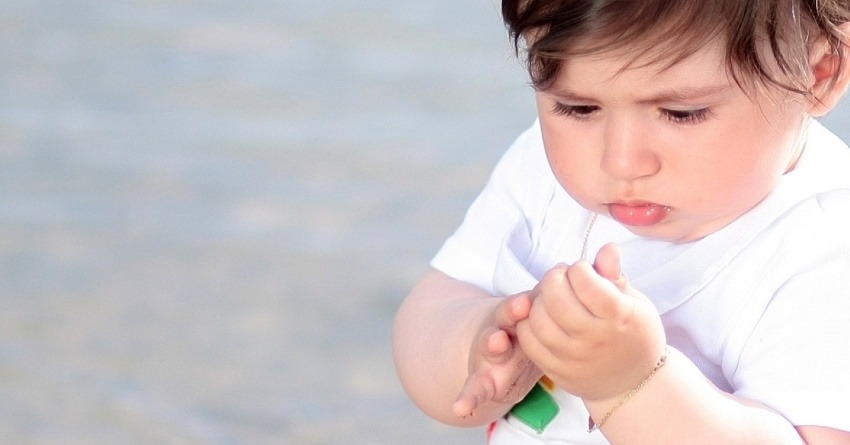 signs of autism in babies and toddlers