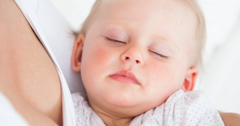 Read more about the article How Get Baby To Sleep At Daycare (When They Only Sleep In Your Arms)