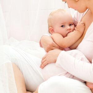 What to Eat While Breastfeeding For a Healthy Baby & Mom!