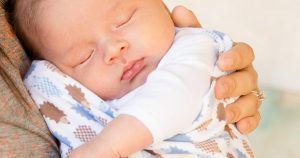 Read more about the article Shopping List Of Newborn Needs – 1st Baby Stuff To Buy & Not
