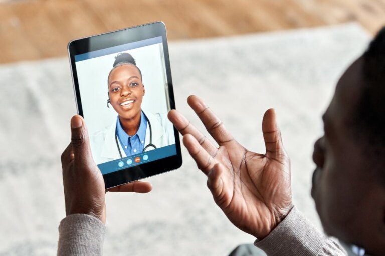 Why Do Babies Hit Themselves? 8 Reasons, How To Stop It