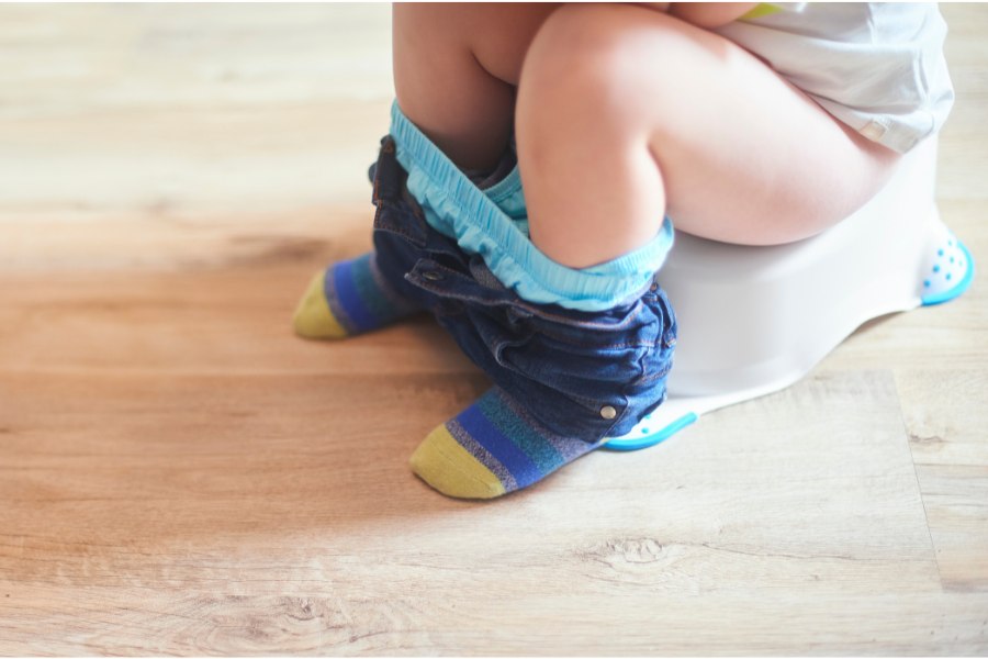 toddler poop with mucus due to constipation