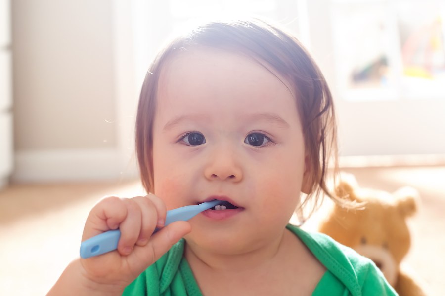 toddler poop with mucus due to teething