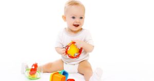 Read more about the article The BEST Baby Toy Gifts By Month From Newborn to 1st Birthday