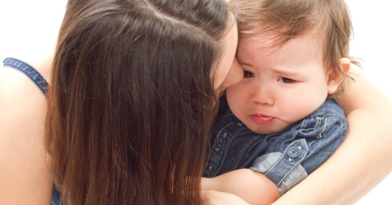 Read more about the article Baby Rejects Mom After Going Back to Work: 5 Tips to Help!