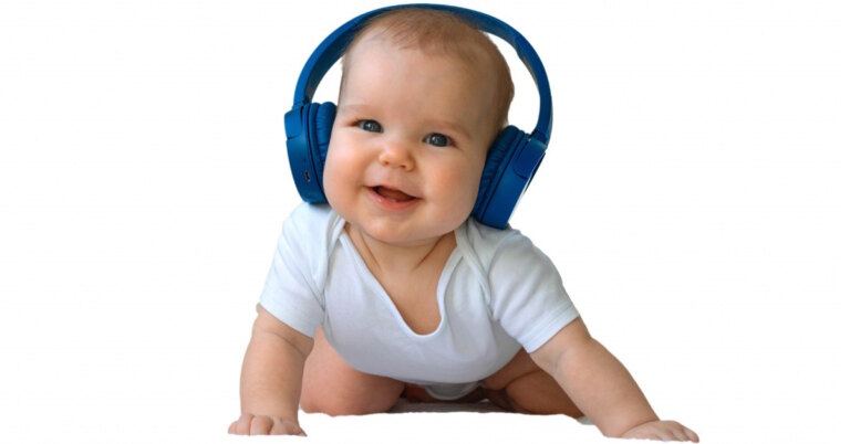 Read more about the article 7-Month-Old Baby Sensitive To Loud Sounds: Reasons & Remedies