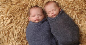 Read more about the article Swaddling Your Baby: How, When, Why, Risks, Benefits