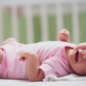 13 Tips If Baby Refuses To Sleep In A Crib (And Just Cries)