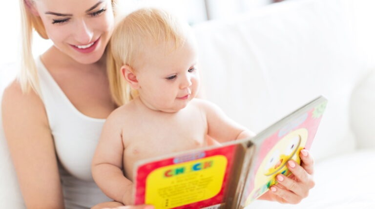 Read more about the article When Do Babies Start Talking? (Milestones, Encouragement Tips)